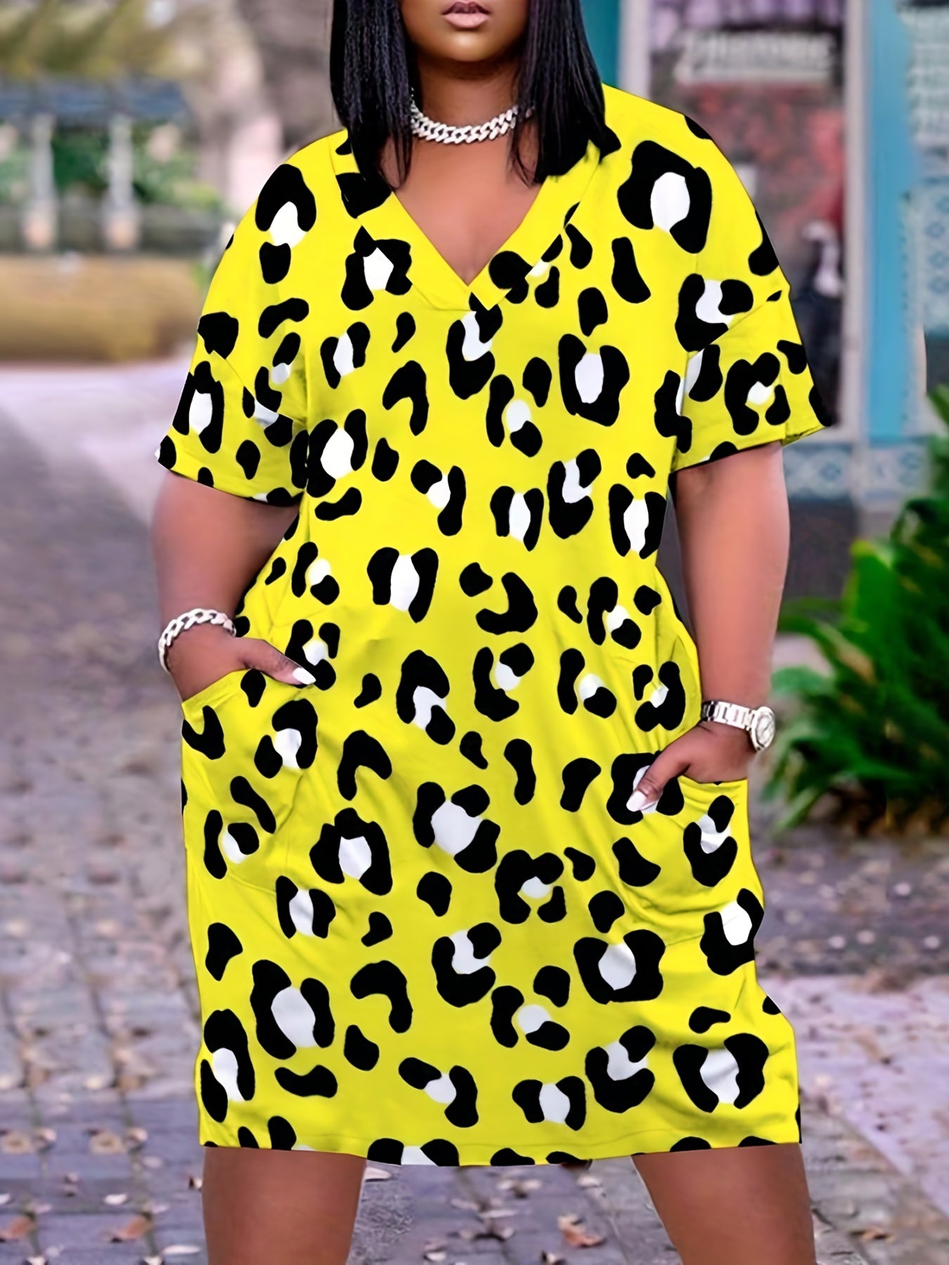 Comfy Plus Size Midi Dress with 'Faith' Print & Pockets – Casual Short Sleeve Stretchable Outfit for Everyday Wear