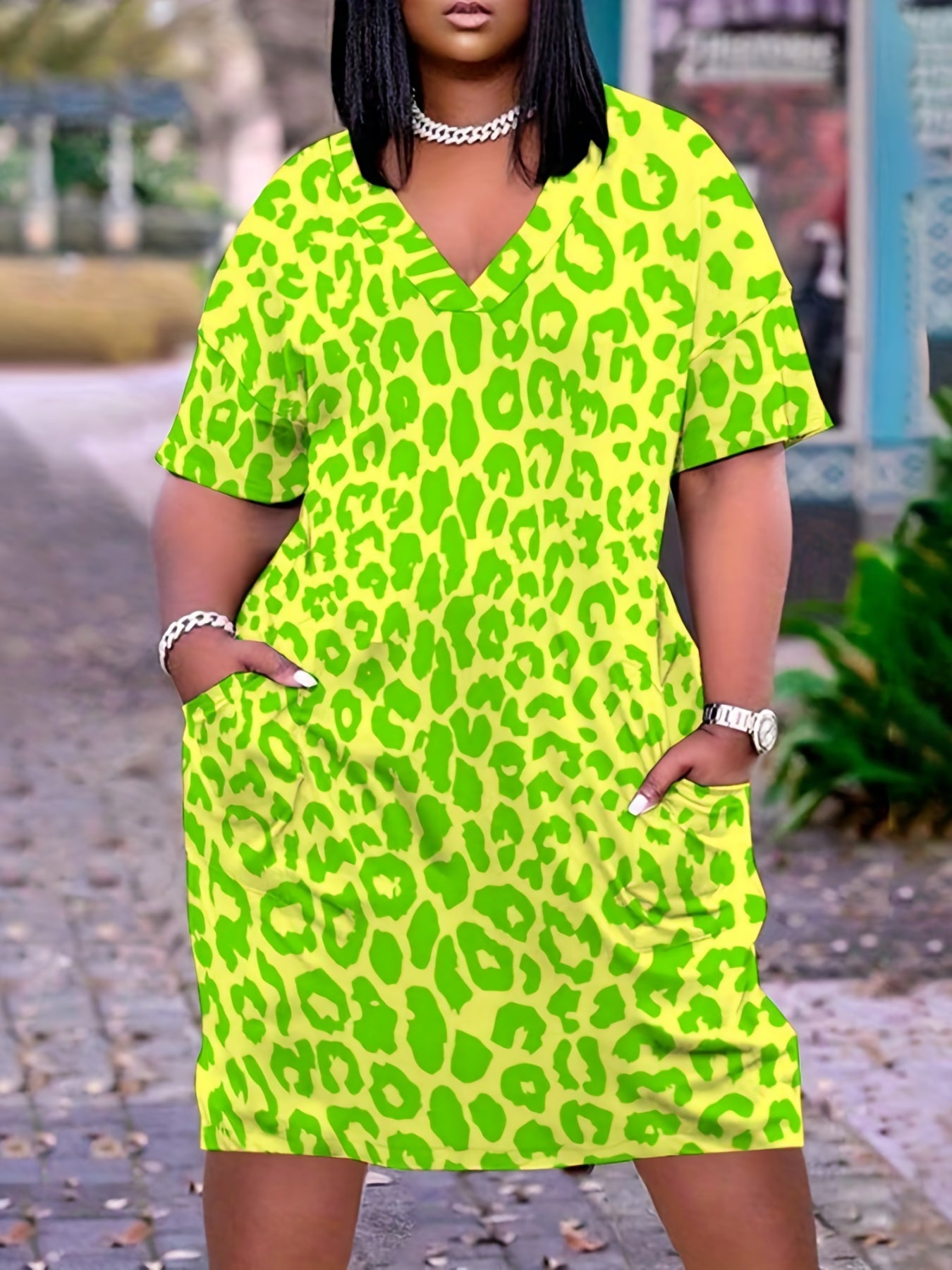 Comfy Plus Size Midi Dress with 'Faith' Print & Pockets – Casual Short Sleeve Stretchable Outfit for Everyday Wear