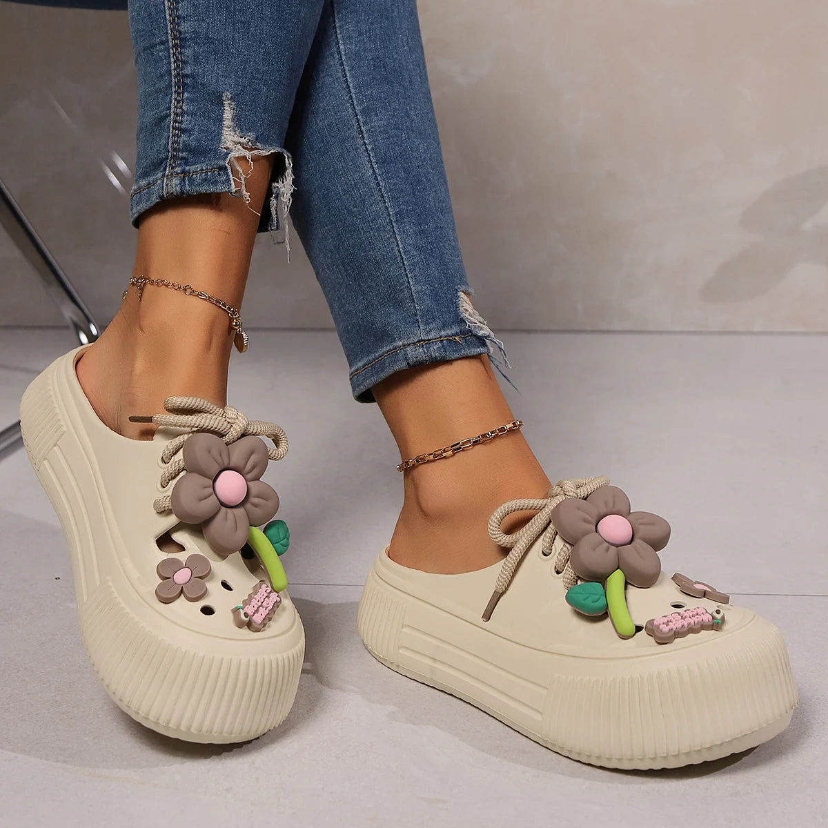 Pantoufles d'été pour femmes, jolies sandales à plateforme décoratives, sabots d'extérieur décontractés, sandales de plage, diapositives antidérapantes, chaussures d'intérieur et de maison 35-42