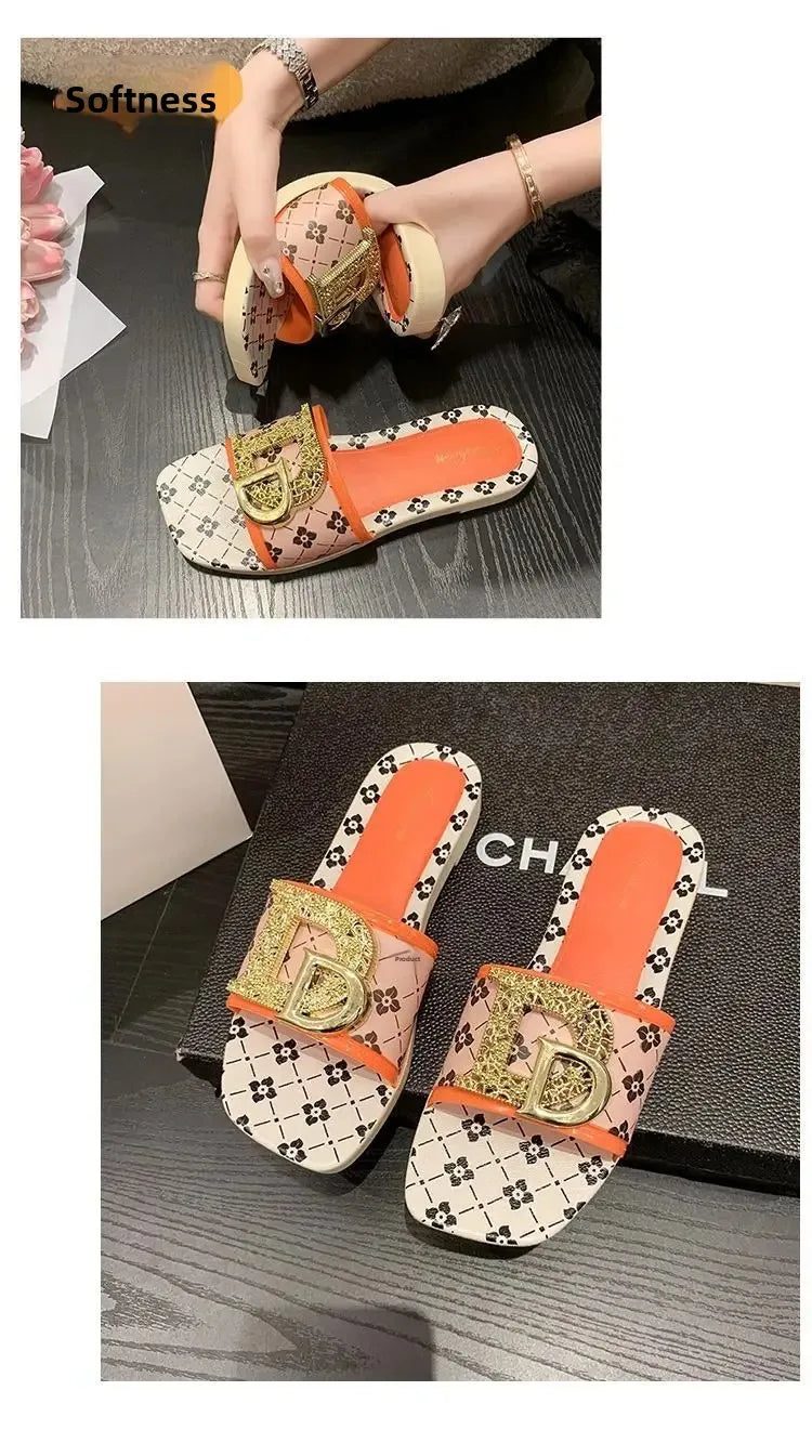 Pantoufles d'été à la mode pour femmes, pantoufles fond souple, antidérapantes, décorées en métal, Style de loisirs, matériau PVC