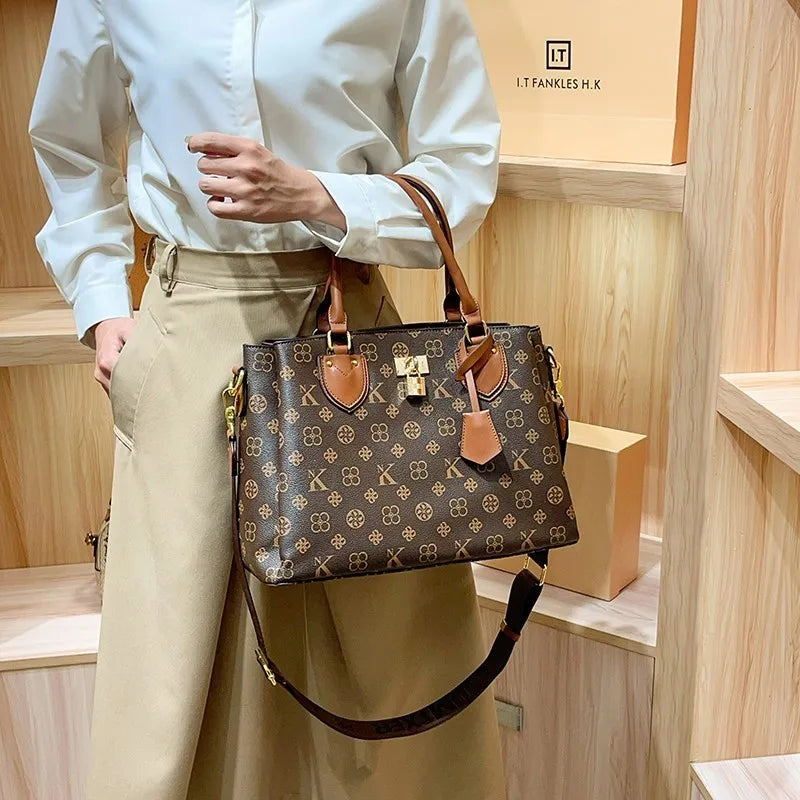 Sac à main de marque pour femmes, nouvelle mode automne/hiver 2021, sac à bandoulière de styliste de grande capacité, sac à bandoulière rétro de luxe