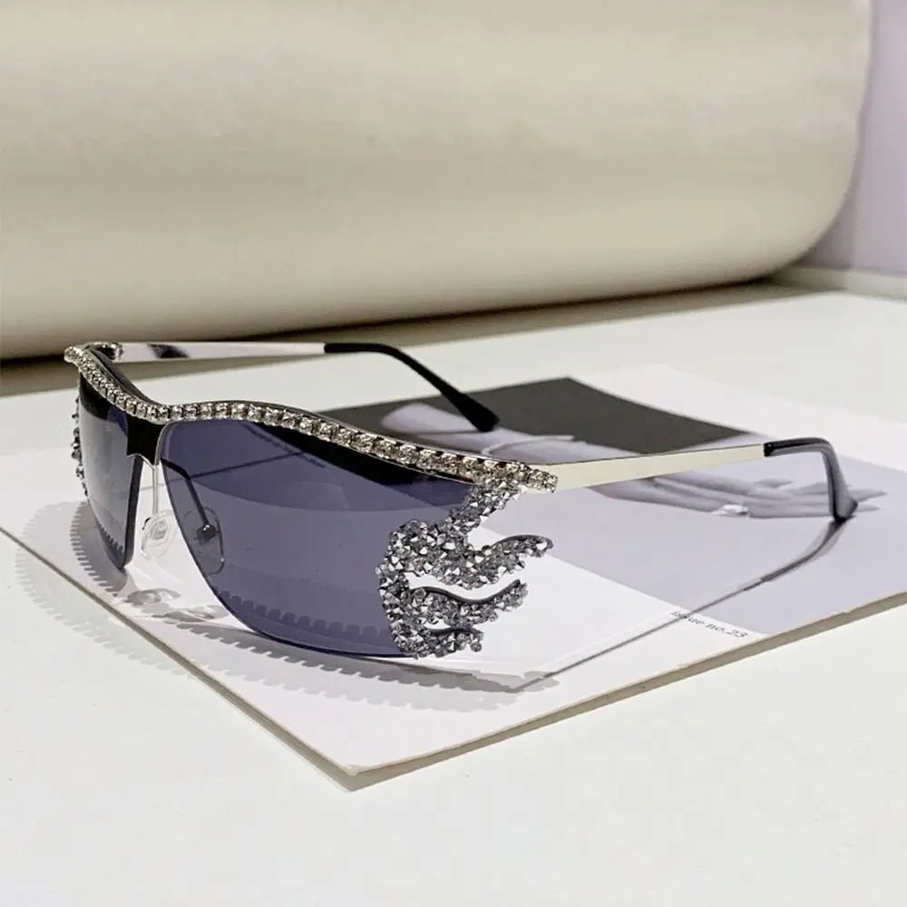 Y2K lunettes de soleil sans monture Punk irrégulière femme lunettes de soleil de luxe concepteur UV400 Protection diamant cristal nuances pour les femmes