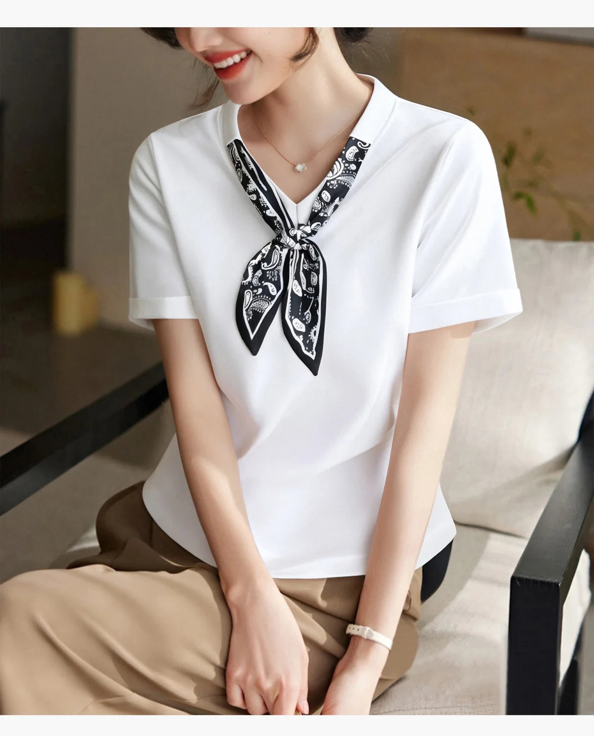 T-Shirt à manches courtes et col en V pour femme, écharpe structurée, épaules froncées, cravate à la taille, amincissante, nouvelle collection 2025