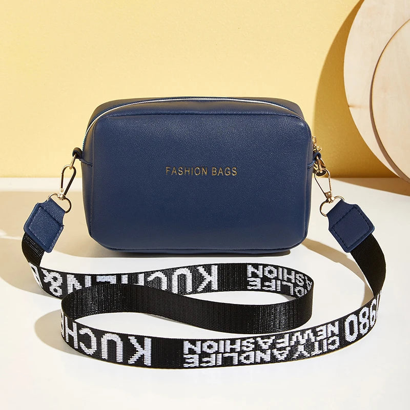 Yogodlns mode petit sac carré pour femmes en cuir PU sac à bandoulière lettre sangle sac à bandoulière sac à main tendance Bolsa