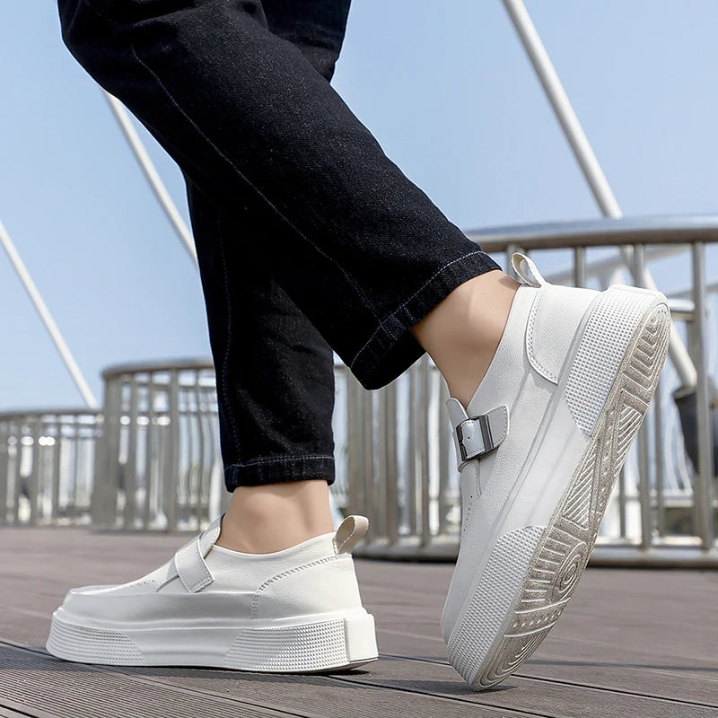 2025 Nouveaux mocassins à plateforme pour hommes Chaussures à enfiler en cuir à semelle épaisse Chaussures de marche confortables et décontractées pour hommes Chaussures plates à enfiler à la mode