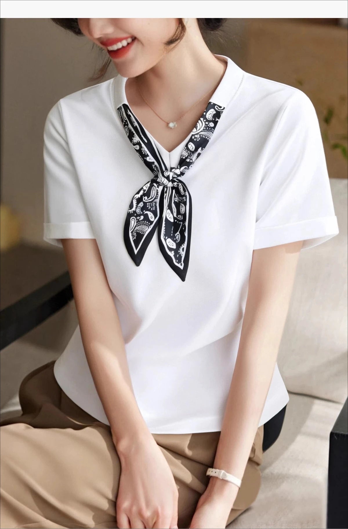 T-Shirt à manches courtes et col en V pour femme, écharpe structurée, épaules froncées, cravate à la taille, amincissante, nouvelle collection 2025