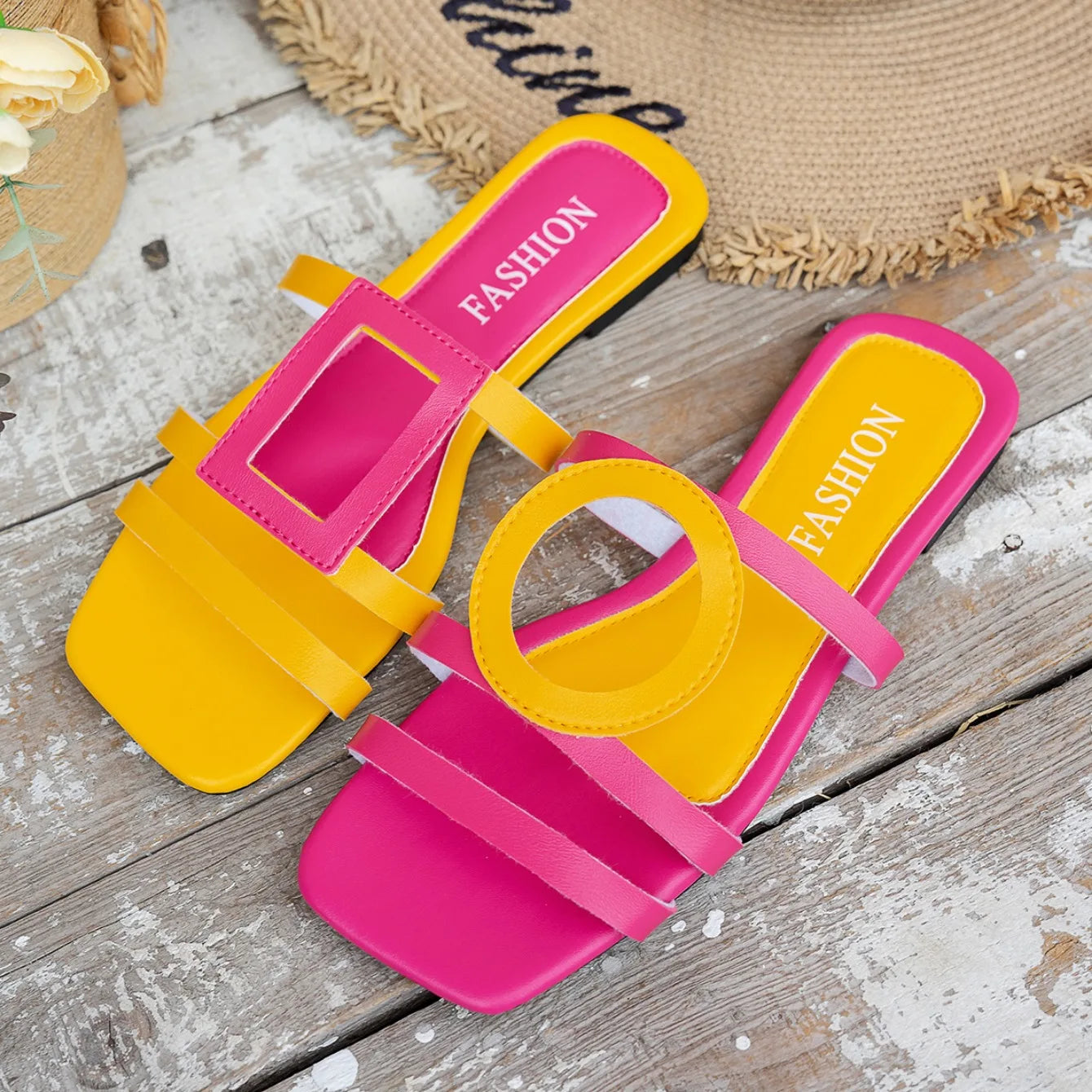 Pantoufles plates d'été pour femmes, nouvelles chaussures de plein air, pantoufles décontractées non ald-ald, grande taille, sandales de luxe à la mode, diapositives pour la maison