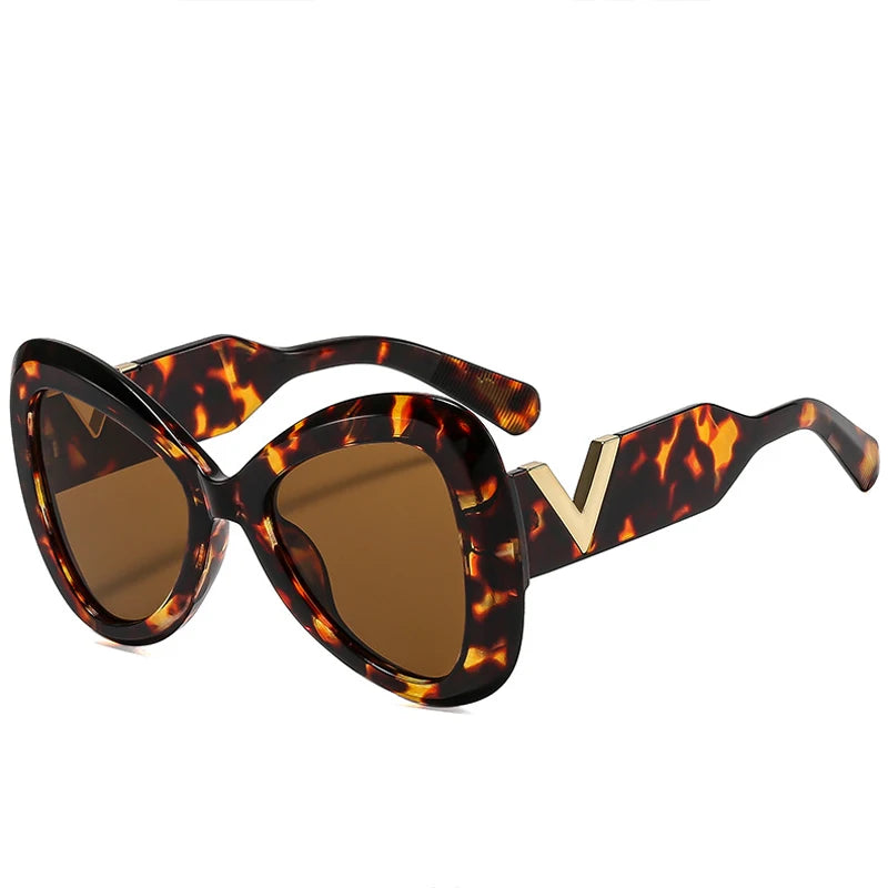 2025 nouvelle mode grand cadre oeil de chat papillon femmes lunettes de soleil de luxe concepteur hommes lunettes de soleil en plein air voyage lunettes femme UV400