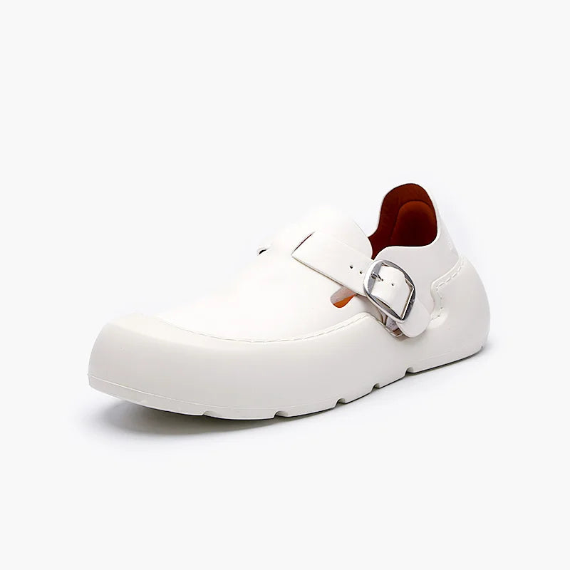 Été 2025 nouveaux mocassins en cuir respirants pour hommes semelles souples semelles épaisses confortables chaussures en cuir pour hommes à la mode et décontractées