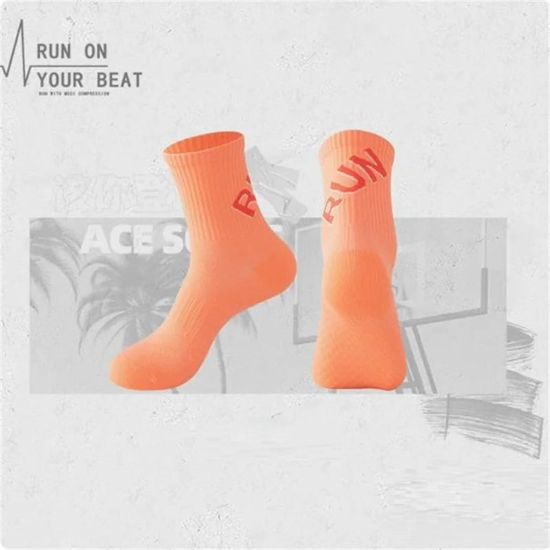 1 paire de chaussettes de course pour hommes et femmes, chaussettes de sport à fond de serviette à Tube court, Marathon bas, chaussettes de basket-ball de Fitness pour hommes