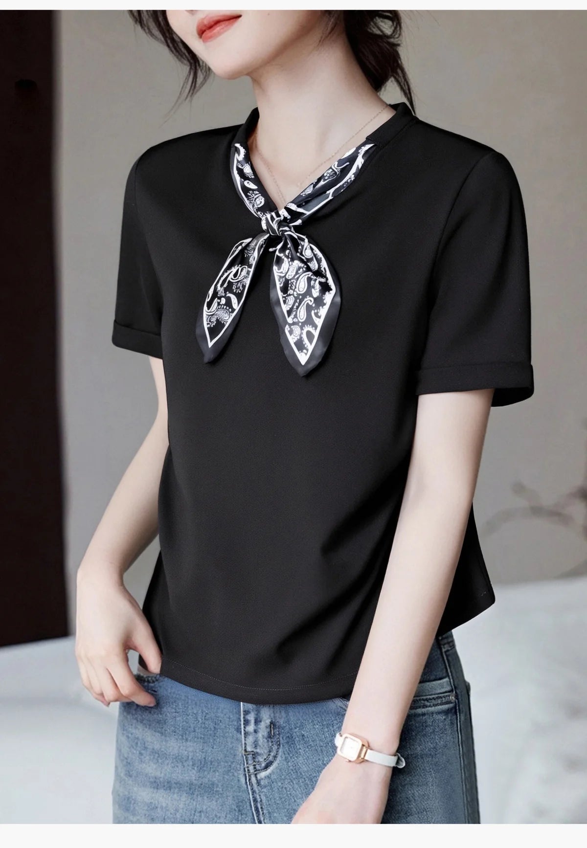 T-Shirt à manches courtes et col en V pour femme, écharpe structurée, épaules froncées, cravate à la taille, amincissante, nouvelle collection 2025