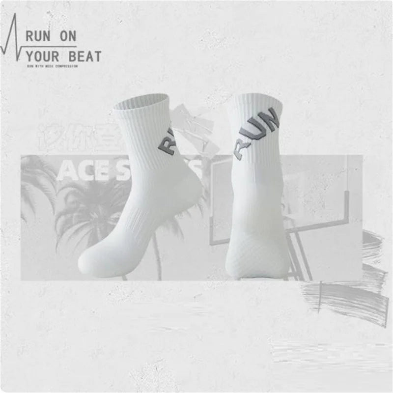 1 paire de chaussettes de course pour hommes et femmes, chaussettes de sport à fond de serviette à Tube court, Marathon bas, chaussettes de basket-ball de Fitness pour hommes