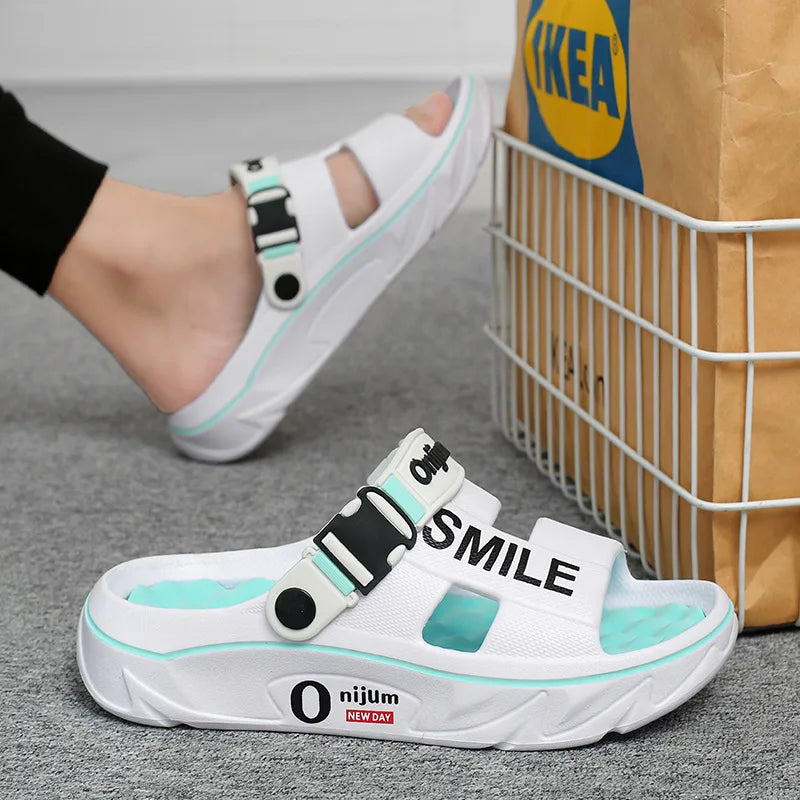 2025 nouveaux pantoufles de Massage pour hommes sandales d'extérieur intérieures plage confortables diapositives souples chaussures décontractées pour hommes femmes pantoufles de maison