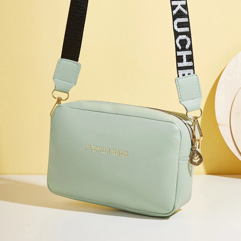 Yogodlns mode petit sac carré pour femmes en cuir PU sac à bandoulière lettre sangle sac à bandoulière sac à main tendance Bolsa