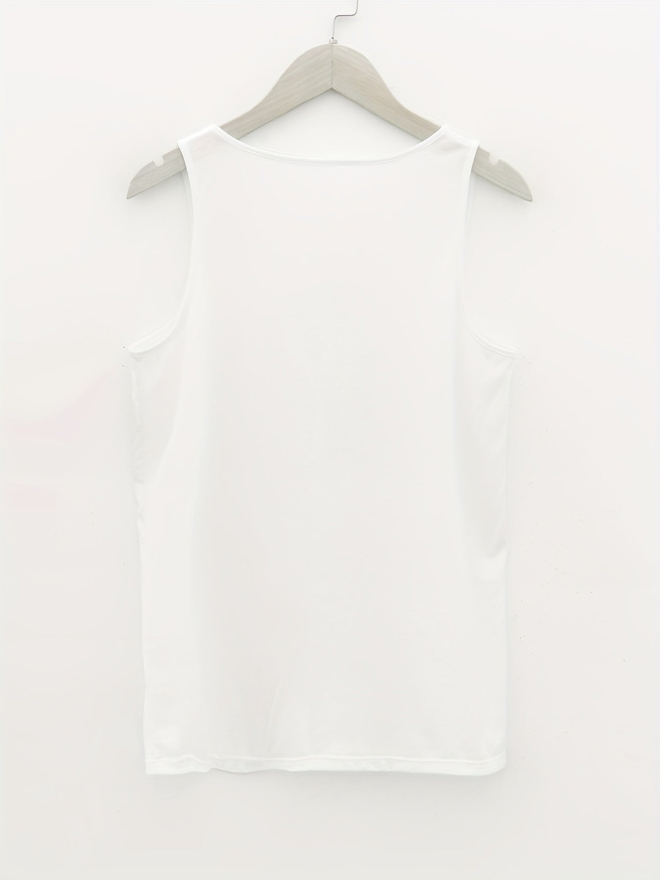 Chic Summertime Floral Tank Top – Breezy Sleeveless Notch Neck Design – Versatile Womens Fashion