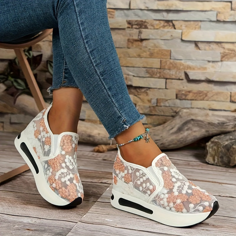 Women's Running Shoes, Mesh Breathable Lightweight Versatile Classic Embroidery Sport Shoes