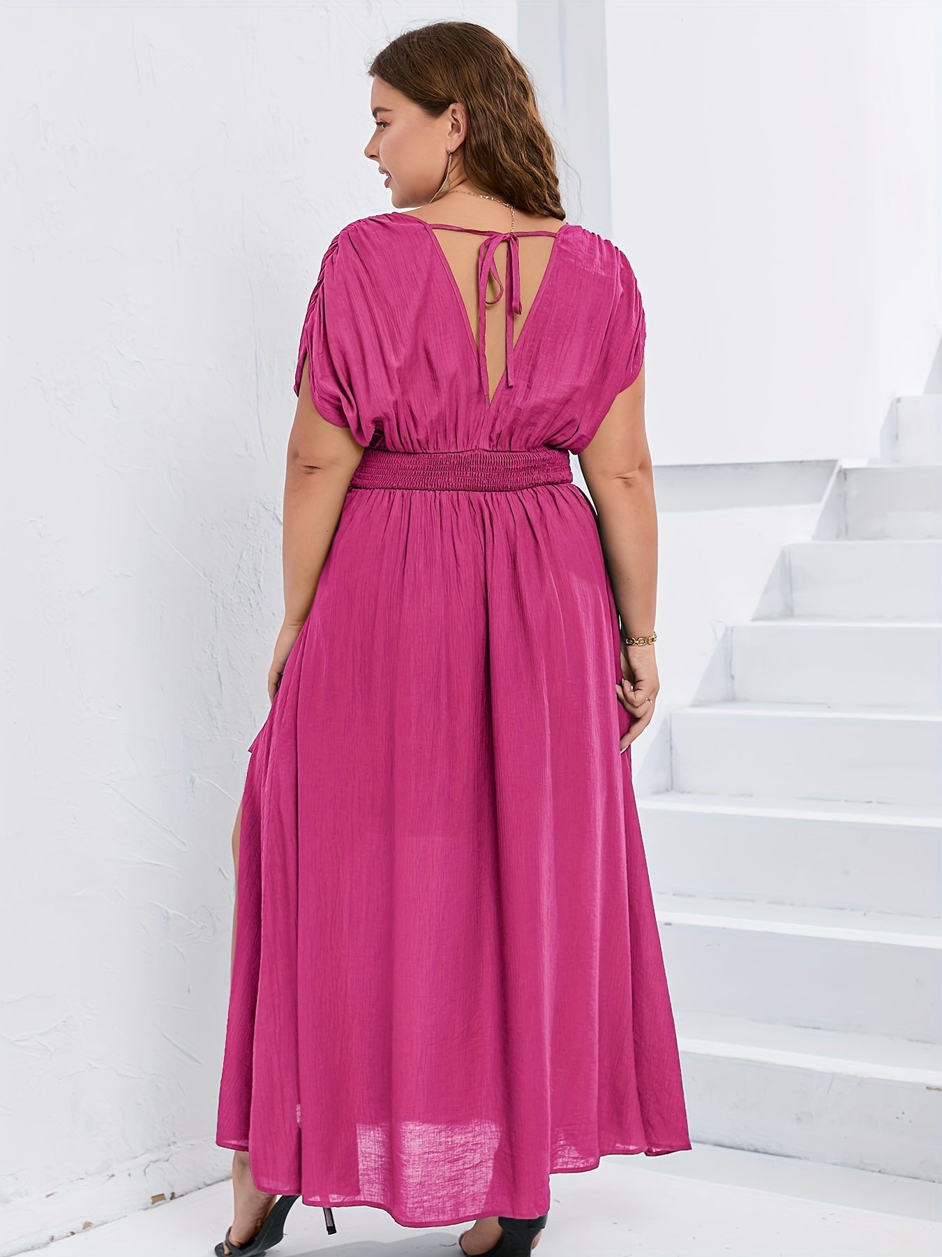 Plus Size Glamorous Maxi Dress - Flattering Ruched Solid Batwing Dress with V Neck & Side Split - Effortless Flowy Style for Women