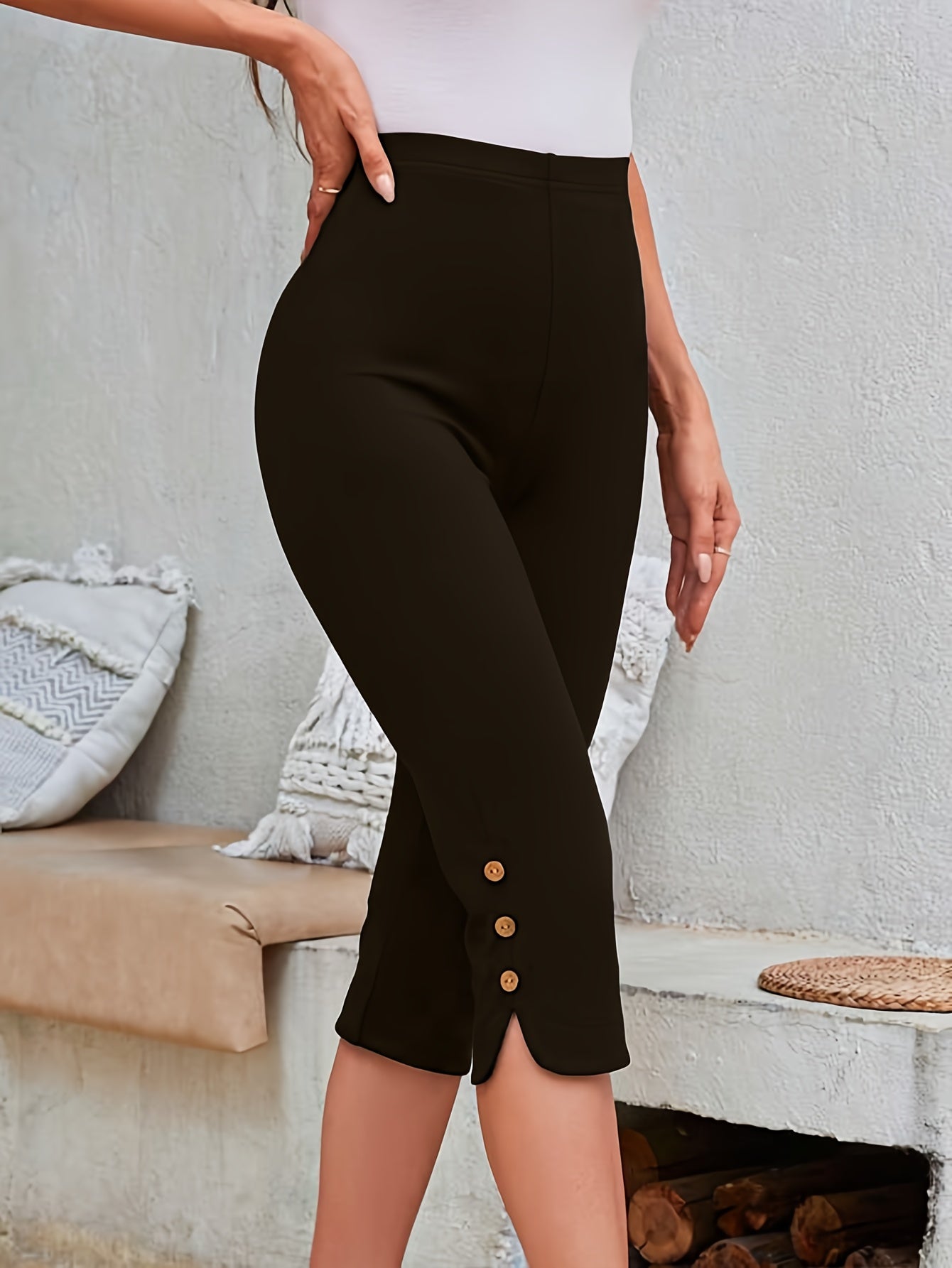 High-Waisted Skinny Button-Detail Capri Leggings for Women