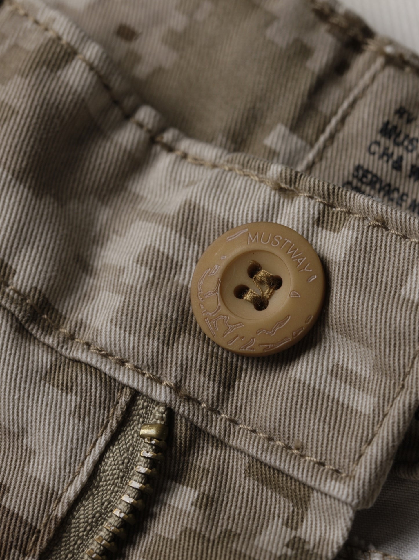 AKNAVY Solid Cotton Camo Multi Flap Pockets Men's Straight Leg Cargo Pants, Loose Casual Outdoor Pants, Men's Work Pants For Hiking Fishing Angling