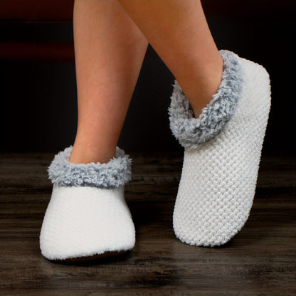 Stay Cozy in Style: Easy Slip-On Plush Lined Slippers with Non-Slip Sole for Ultimate Home Comfort & Warmth