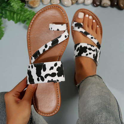 Women's Cow Pattern Slide Sandals - Casual Loop Toe Flat Summer Shoes, Lightweight & Comfortable - For Women - Perfect for Summer Beach & Casual Wear - Ideal Gift for Cow Lovers