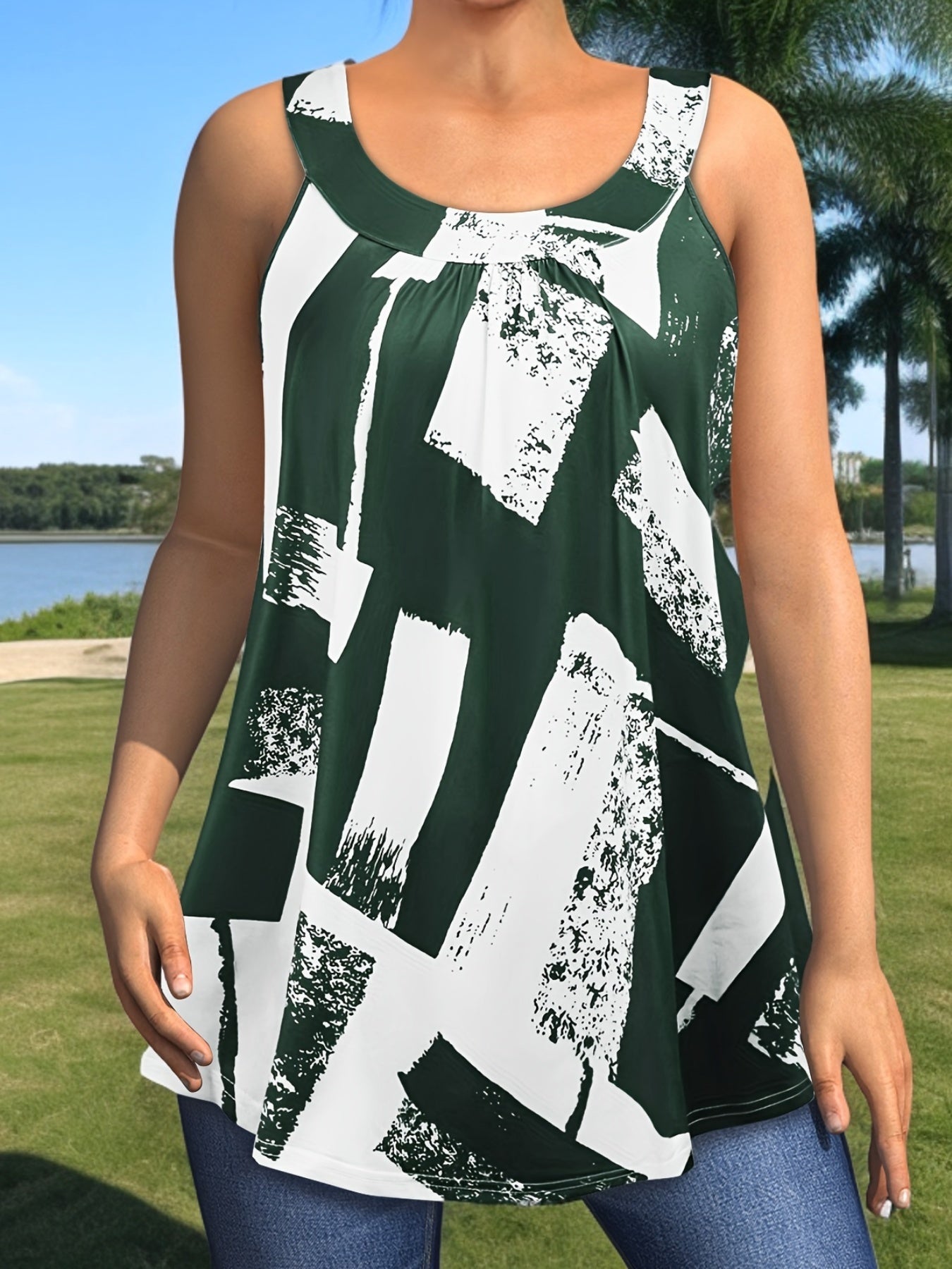 Plus Size Round Neck Colorblock Curved Hem Casual Tank Top