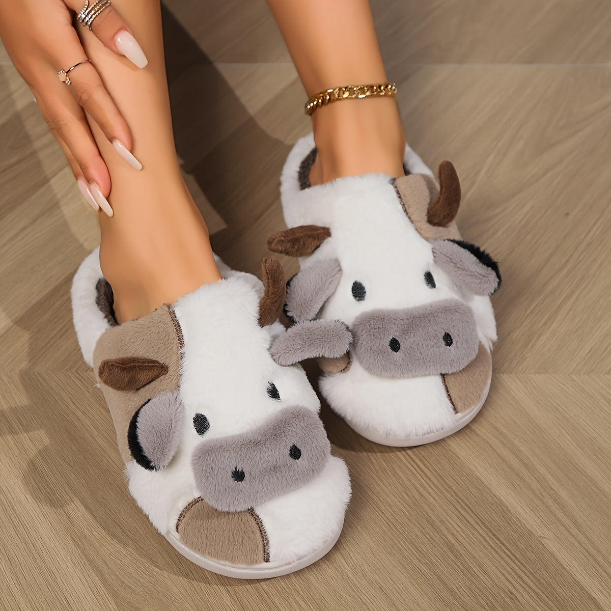 Cozy Cartoon Cow Slippers - Plush Lined Slip-Ons for Winter Warmth and Comfort