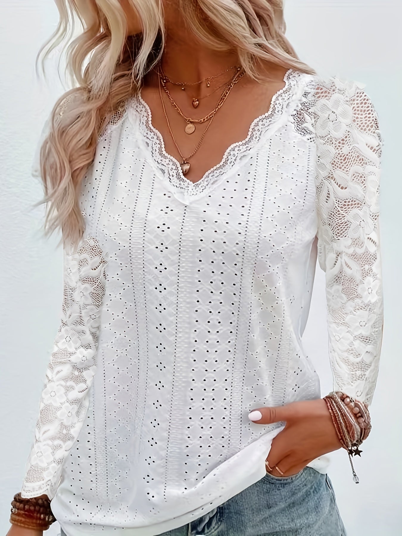 Chic Contrast Lace V-neck Eyelet T-Shirt - Fashionable Long Sleeves for Spring & Fall - A Stylish Womens Wardrobe Essential