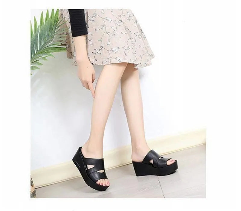 YAERNI nouveau élégant été pantoufles en cuir femmes sandales décontractées confortable antidérapant plate-forme chaussures femme sandales à talons compensés pantoufle