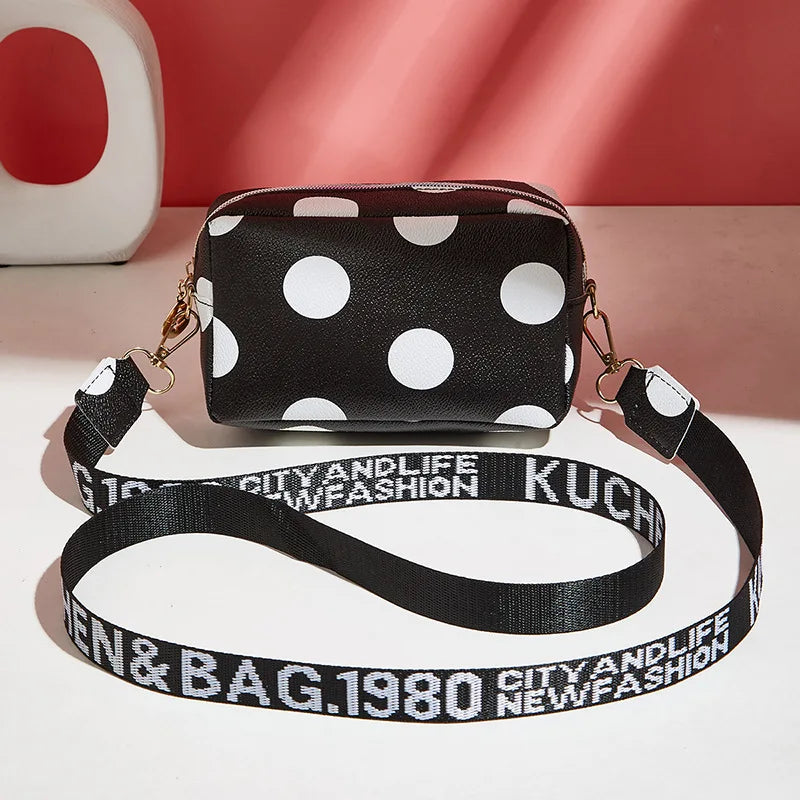 Yogodlns mode petit sac carré pour femmes en cuir PU sac à bandoulière lettre sangle sac à bandoulière sac à main tendance Bolsa