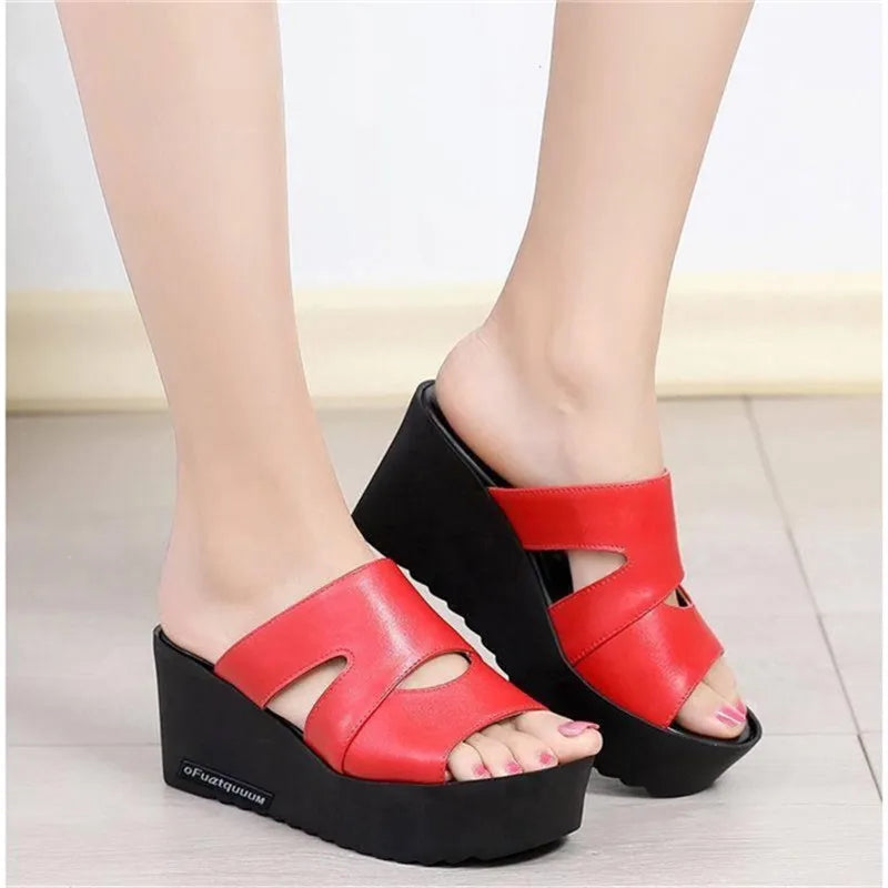 YAERNI nouveau élégant été pantoufles en cuir femmes sandales décontractées confortable antidérapant plate-forme chaussures femme sandales à talons compensés pantoufle