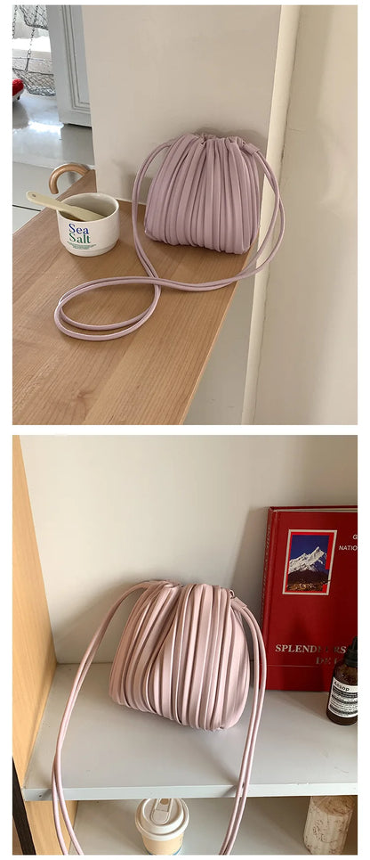 Mode d'été nouveau sac à bandoulière femmes PU simple épaule Mini sac de luxe polyvalent plissé décontracté petit sac carré