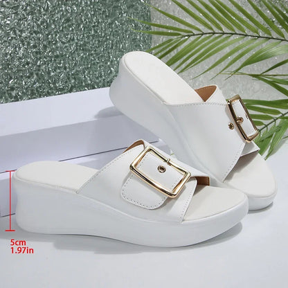 Sandales à talons compensés avec boucle en métal pour femmes, sandales d'été en cuir Pu à fond épais, légères, à talons hauts, pour la plage, 2025