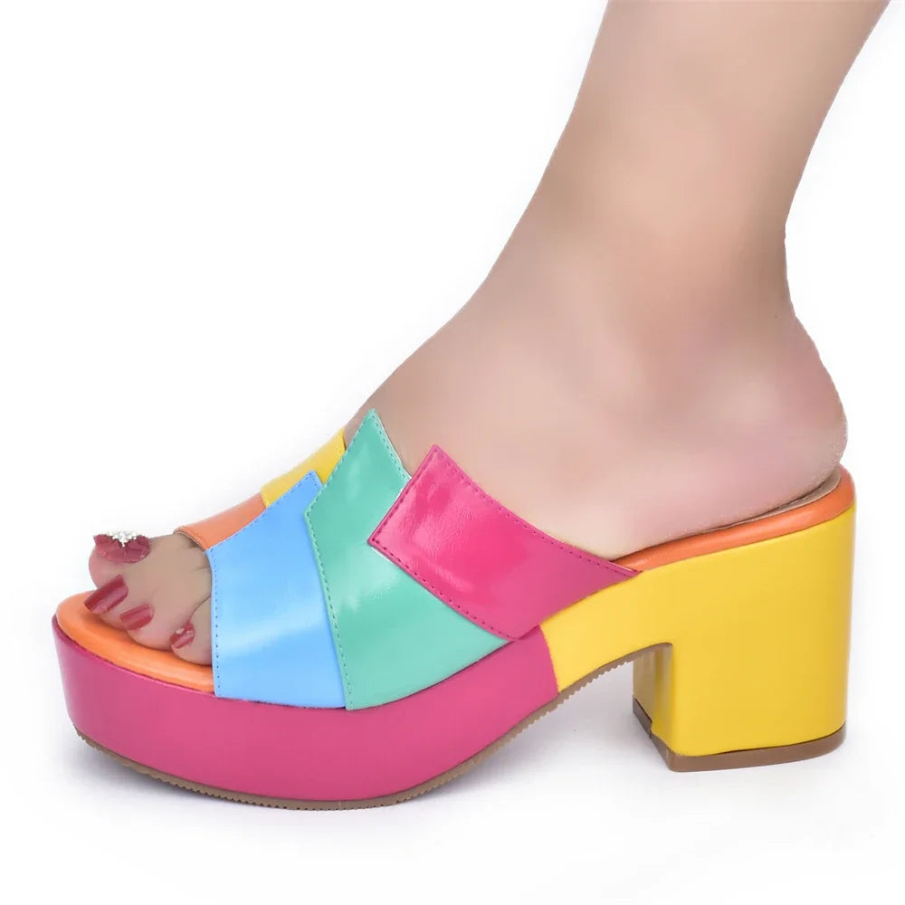 Dernières chaussures de mariée de mariage multicolores sandales à plateforme à bout ouvert pour femmes chaussures de dame italienne chaussures pour femmes pour les fêtes élégantes