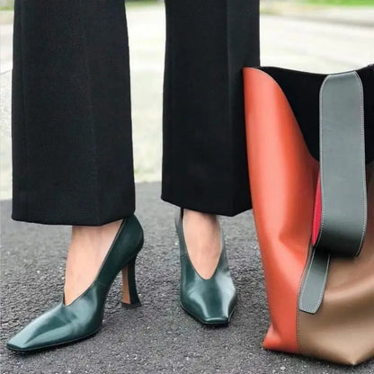 Chaussures d'été légères à talons hauts pour femmes, chaussures simples de luxe avec bout carré et bouche en V, chaussures rétro en cuir pour grand-mère de sorcière, 2025