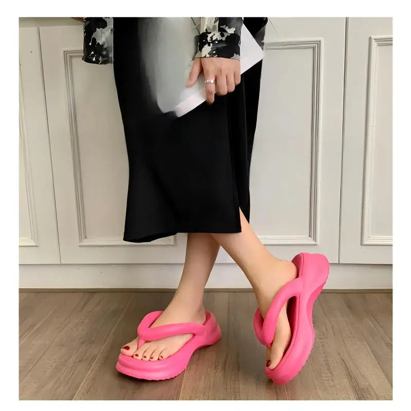 Tongs à semelles épaisses pour femmes, tongs de plage en plein air à la mode pour femmes, nouvelle collection été