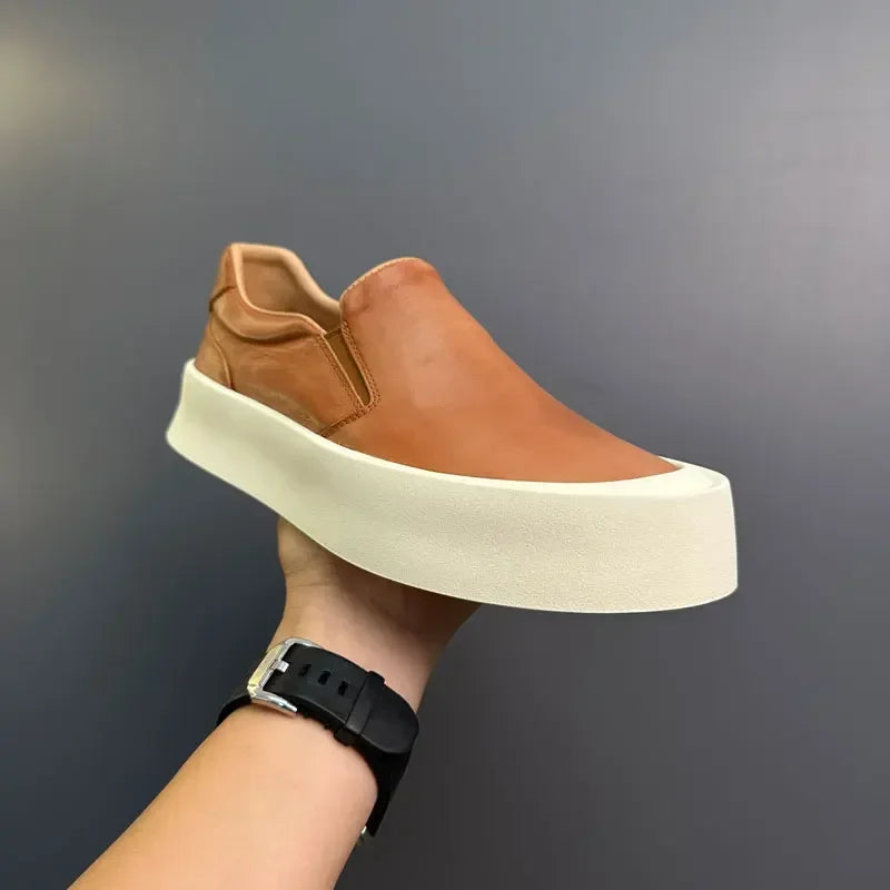 2025 printemps et automne nouveaux hommes chaussures décontractées en cuir véritable semelle épaisse conseil chaussures