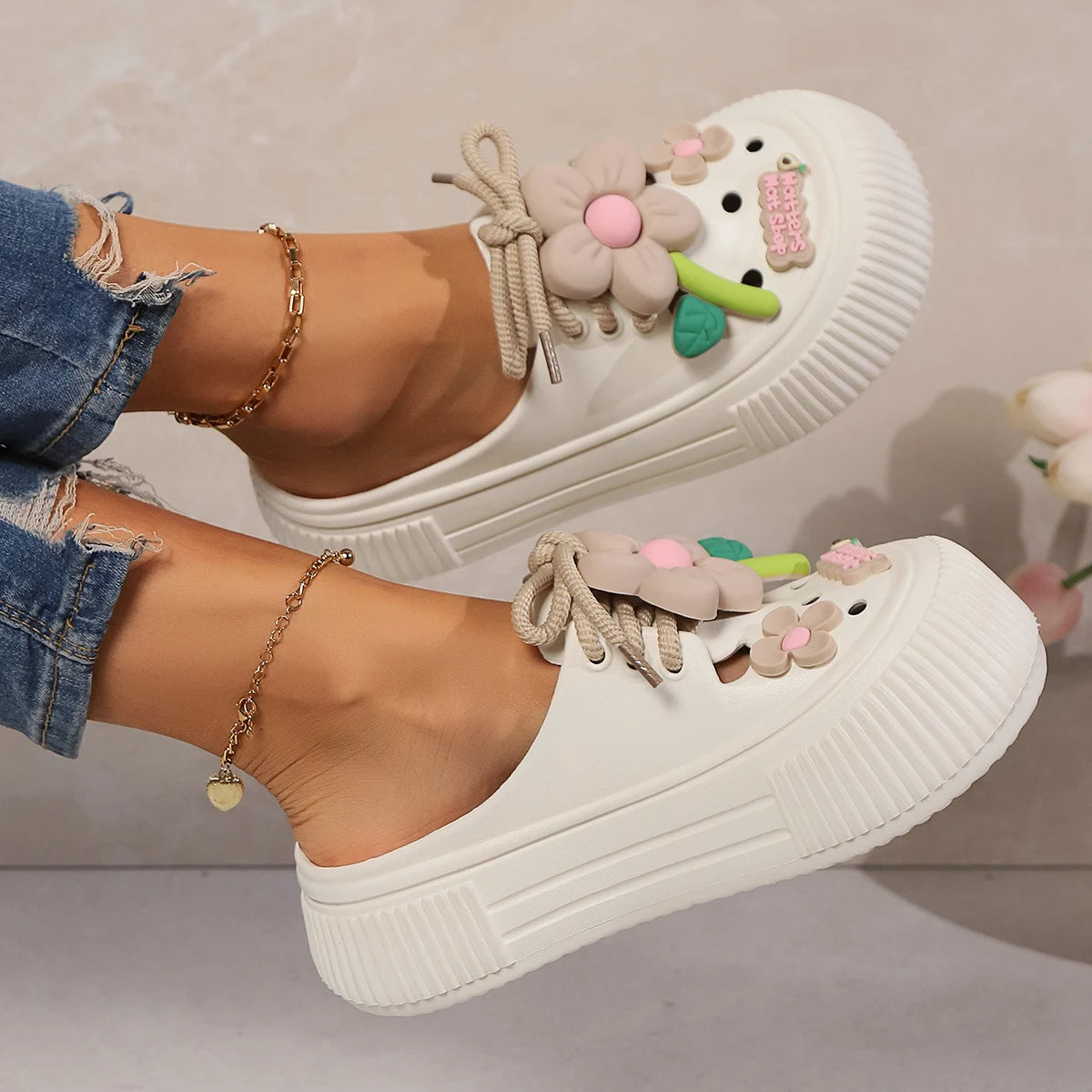 Pantoufles d'été pour femmes, jolies sandales à plateforme décoratives, sabots d'extérieur décontractés, sandales de plage, diapositives antidérapantes, chaussures d'intérieur et de maison 35-42