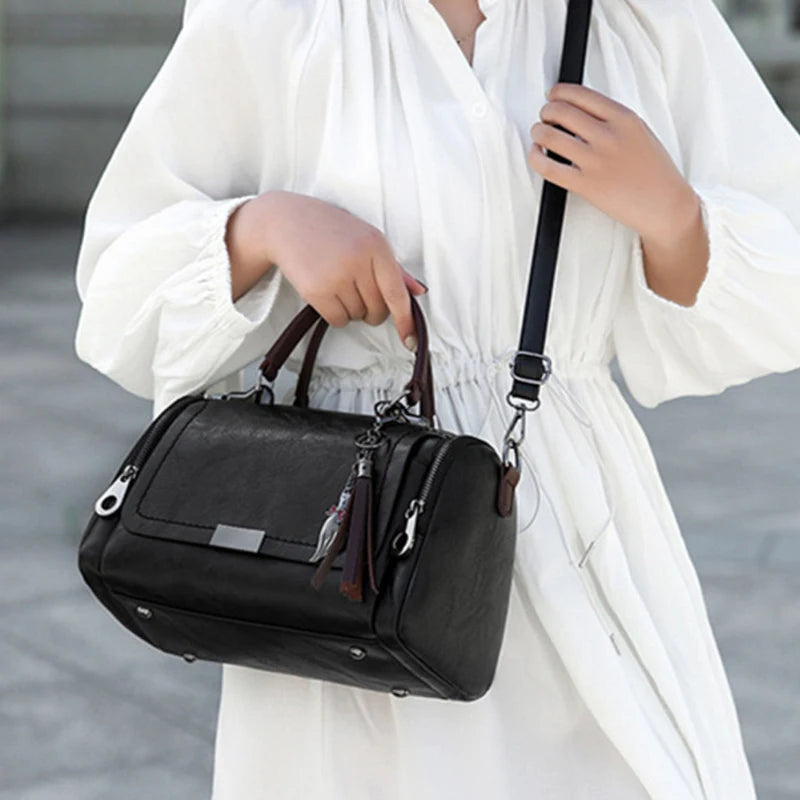 Sac à bandoulière de grande capacité pour femmes, décor à pompon, sac à bandoulière à fermeture éclair avec sangle amovible, sac à main Boston