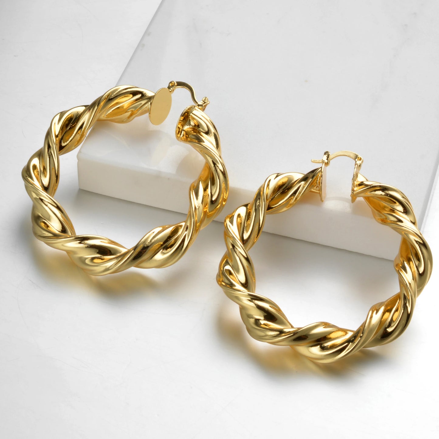 Boucles d'oreilles Twist Hoop pour femmes, grand cercle rond, boucle d'oreille face, déclaration de mode, accessoires de bijoux, document en or, Hip Hop