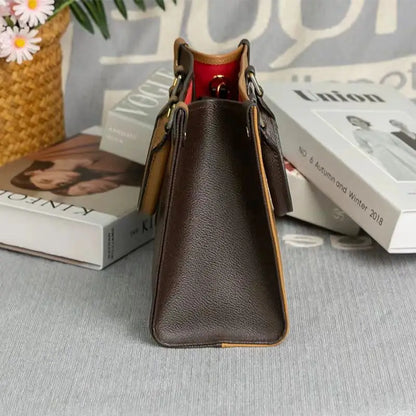 Sac fourre-tout rétro artistique à texture haut de gamme en peau de vache, sac à bandoulière de grande capacité pour les déplacements domicile-travail pour femmes