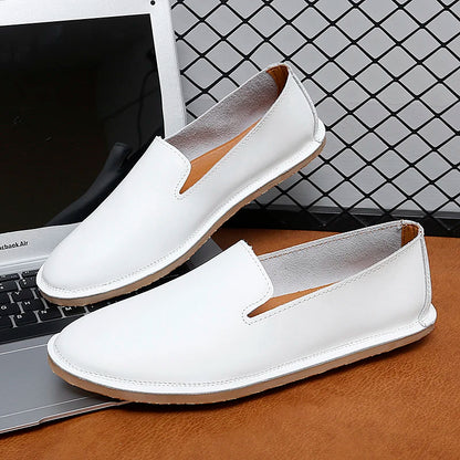 Chaussures à enfiler en cuir faites à la main, mocassins décontractés et souples pour hommes, mocassins simples et confortables, chaussures de bateau respirantes, chaussures plates d'affaires à la mode