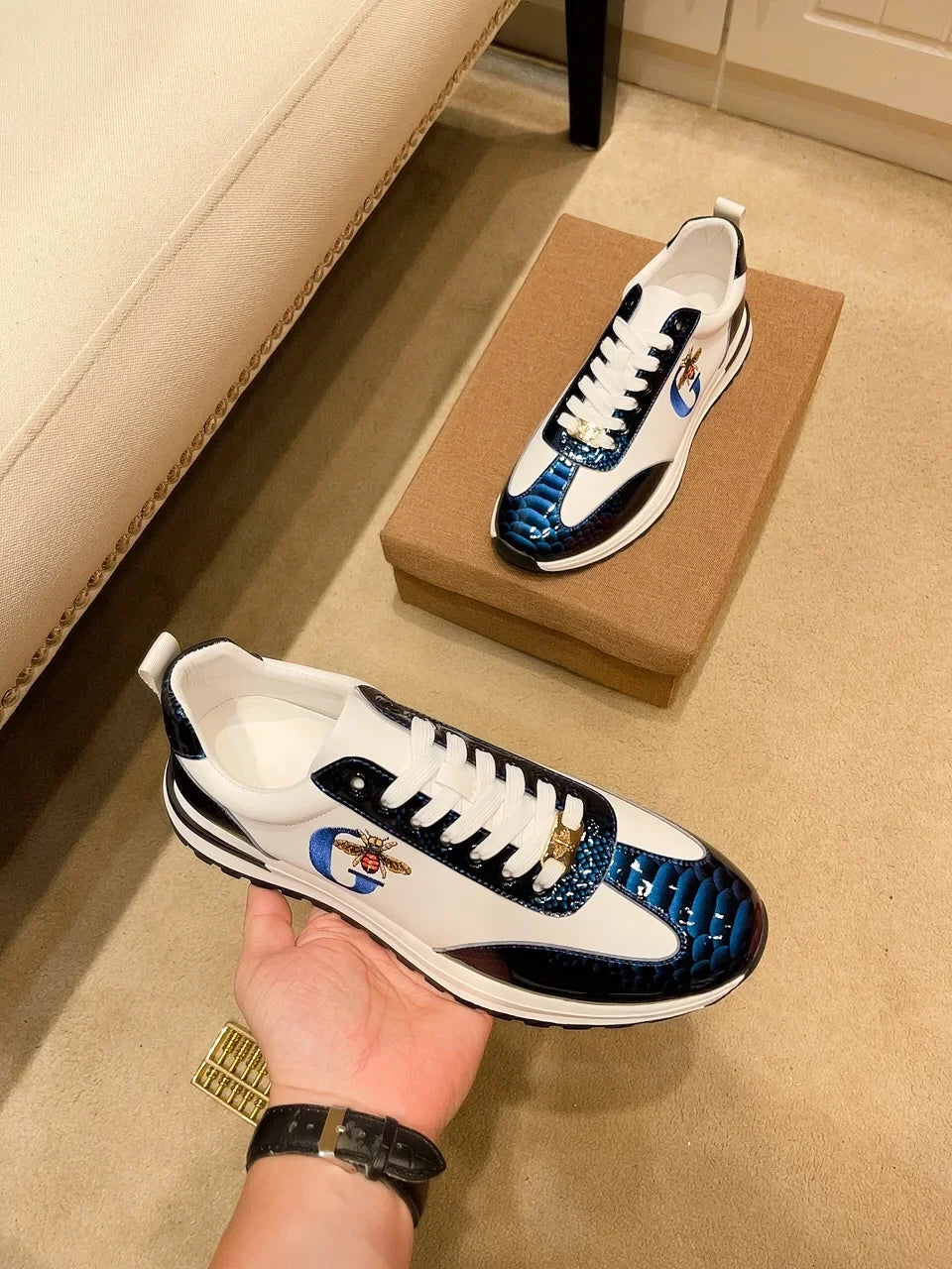 Designers Italie Chaussures d'abeilles décontractées pour hommes Mode de luxe Chaussures en cuir véritable pour affaires Baskets classiques de sport à lacets