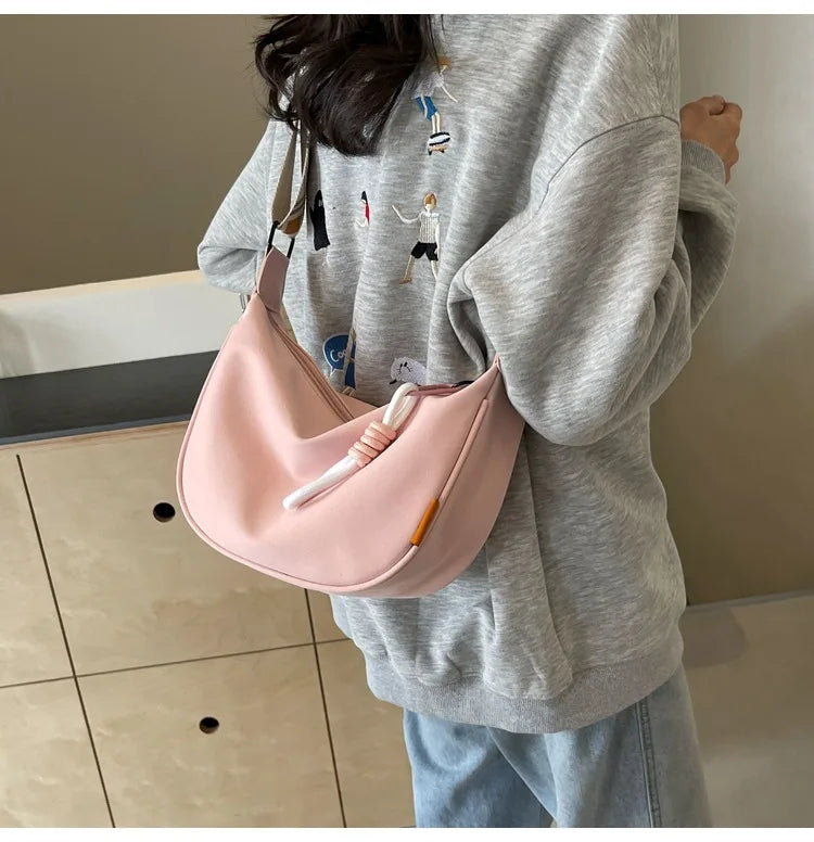 2024 nouvelle mode sac à bandoulière Simple large bandoulière conception unique sac à bandoulière Style Original trajet boulette femmes sac