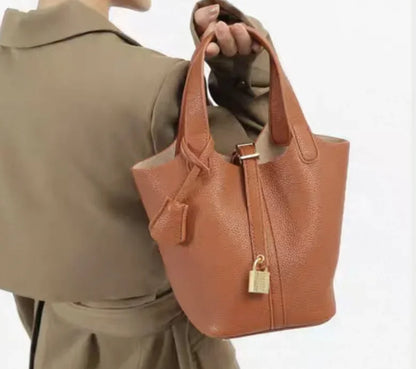 Nouveau 2025 sac seau en cuir pour femmes panier de légumes sac à main maman sac de mariage sac à bandoulière en polyuréthane souple avec poche Mobile