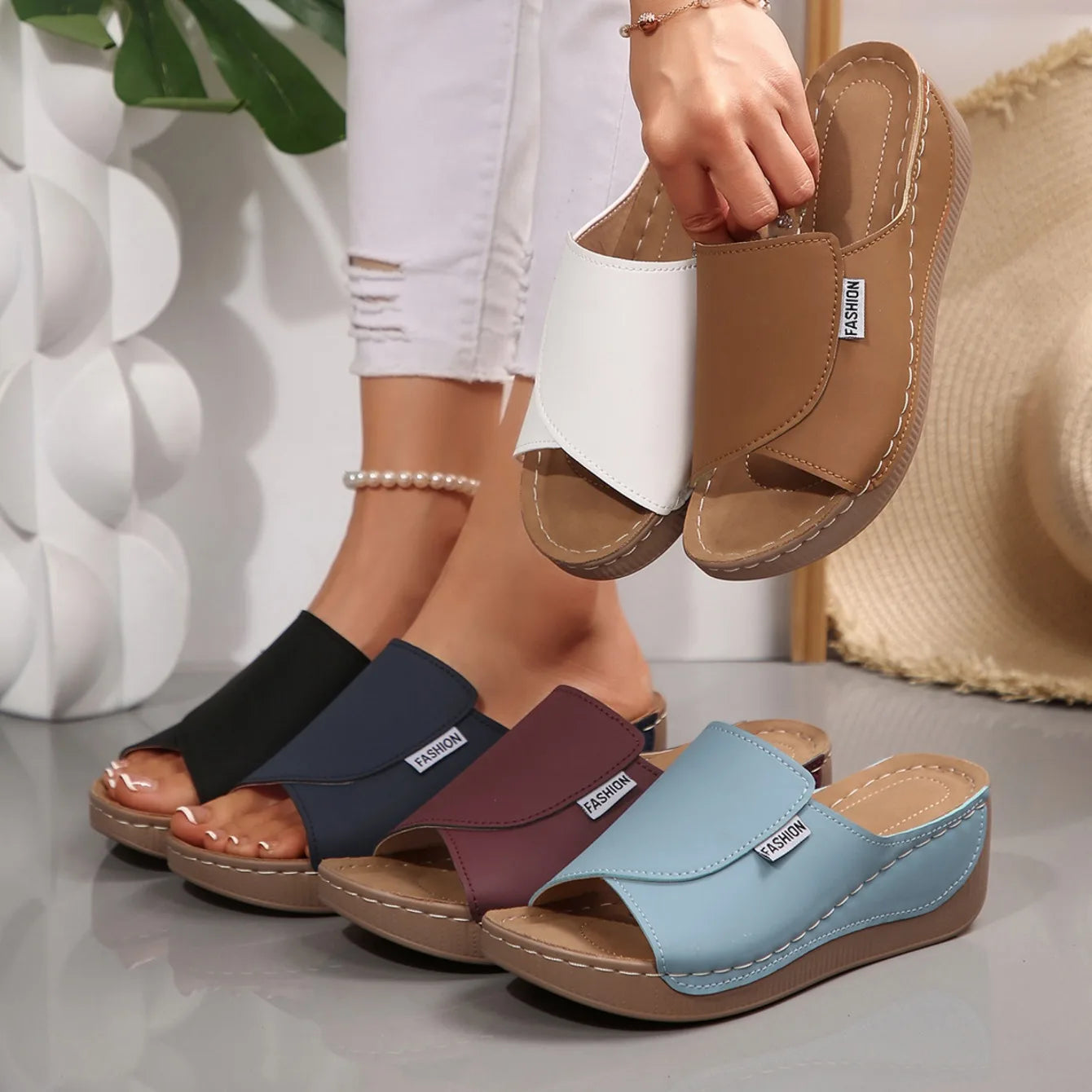 Femmes chaussons compensés été 2025 nouvelle mode pantoufles bout ouvert respirant sandales confortable boucle femme chaussures diapositives femmes
