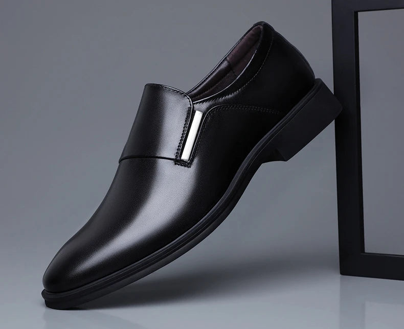 Nouvelle mode robe chaussures pour hommes bout pointu en cuir hommes décontracté formel mocassins affaires mariage Oxfords chaussures Zapatillas De Hombre