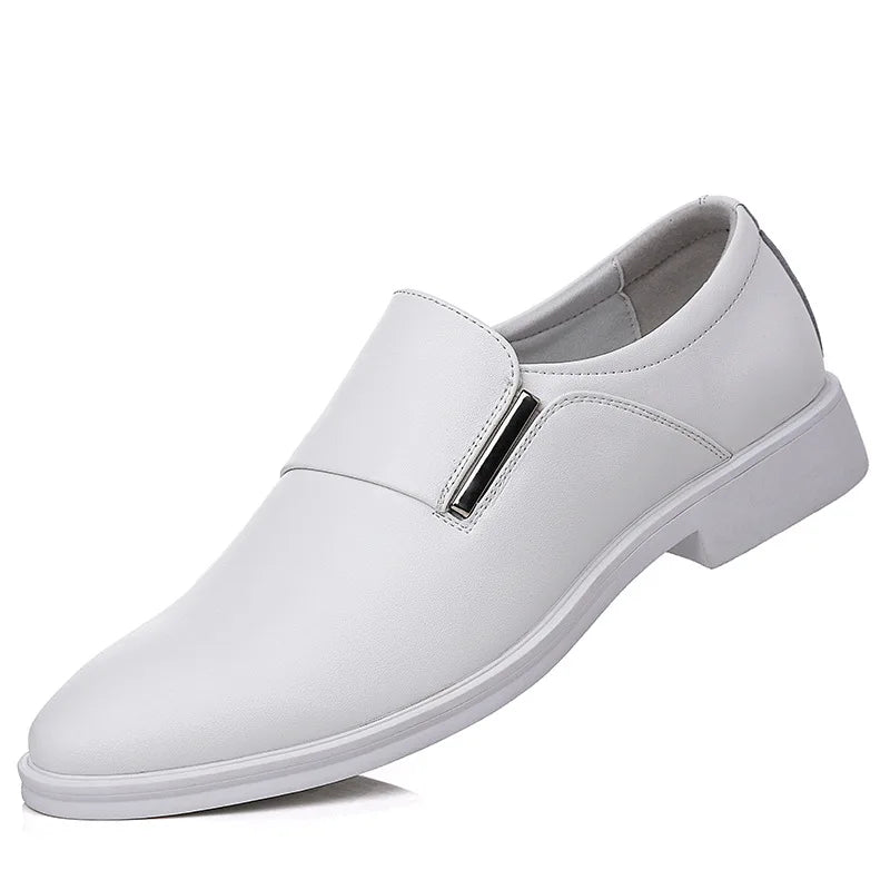 Nouveauté mode britannique hommes blanc noir sans lacet robe affaires chaussures décontractées mocassins mâle robe de mariée chaussures de retour