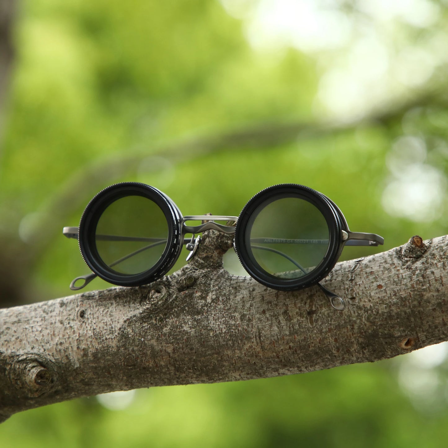 Clip magnétique personnalisé pour myopie sur lunettes de soleil à gradation réglable ND9