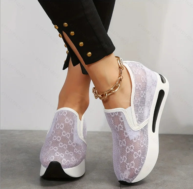 Femmes baskets nouvelle broderie plate-forme épaisse baskets femmes respirant maille mocassins printemps automne sans lacet chaussures décontractées pour les femmes